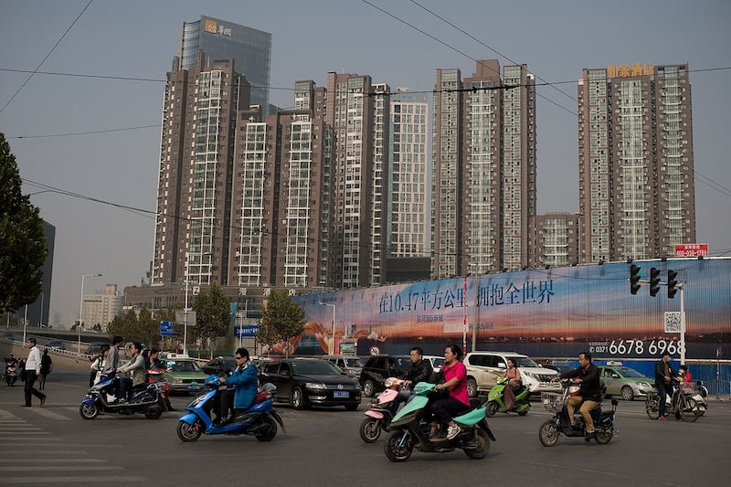 有经济学者认为，中国老百姓已对买房自住或投资失去信心，以“零门槛落户”这招救楼市恐怕只是地方政府一厢情愿。（法新社资料图片）